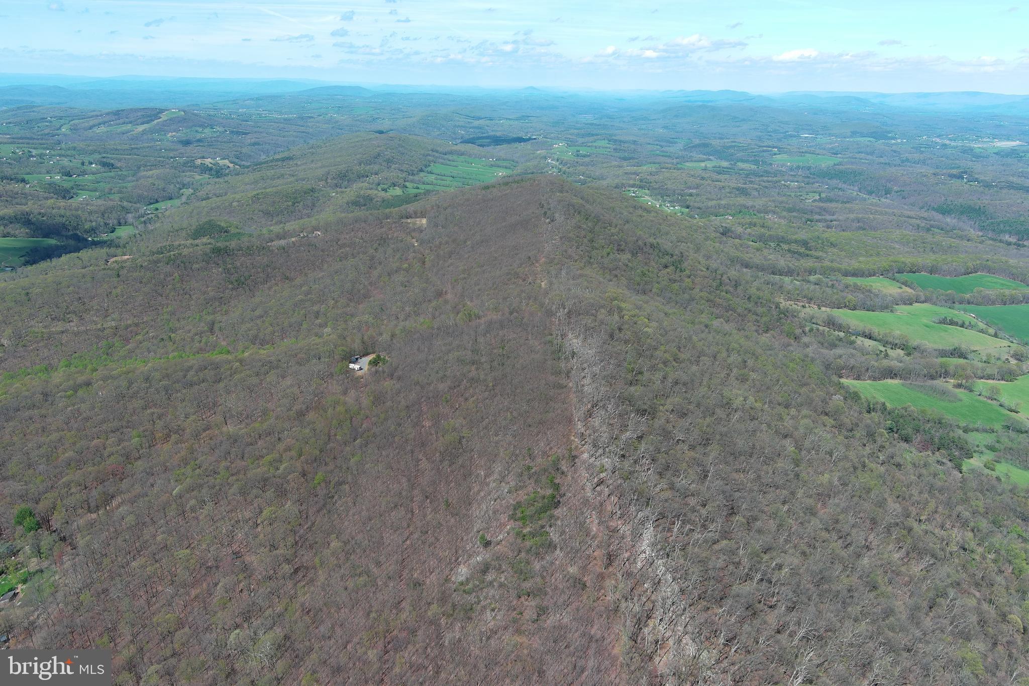 STONY MOUNTAIN LODGE - Land