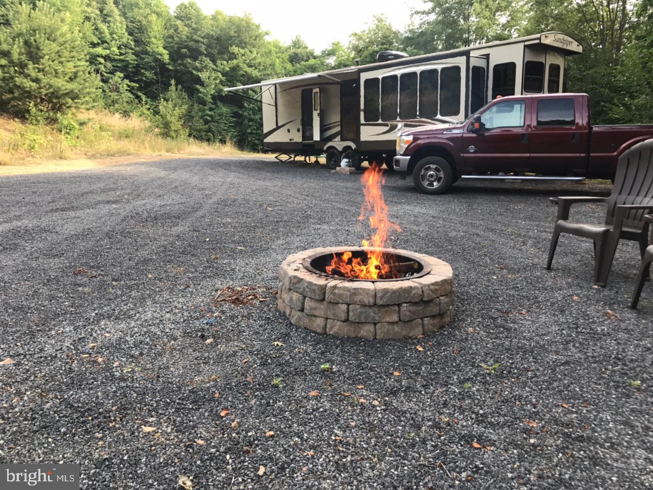 STONY MOUNTAIN LODGE - Land