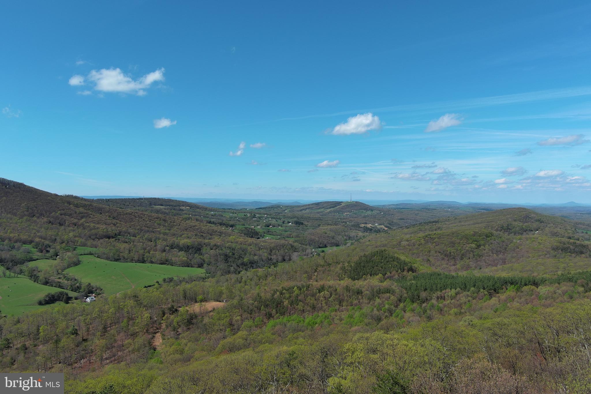 STONY MOUNTAIN LODGE - Land