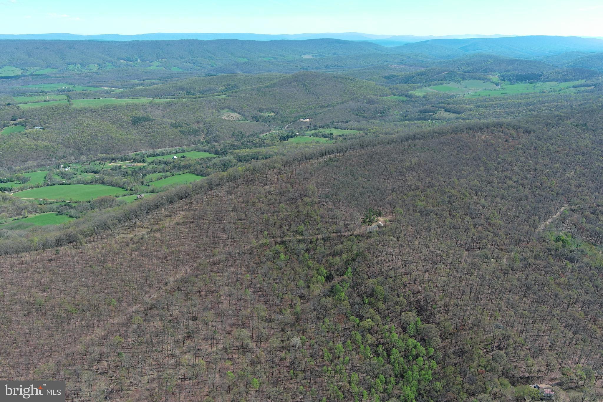 STONY MOUNTAIN LODGE - Land