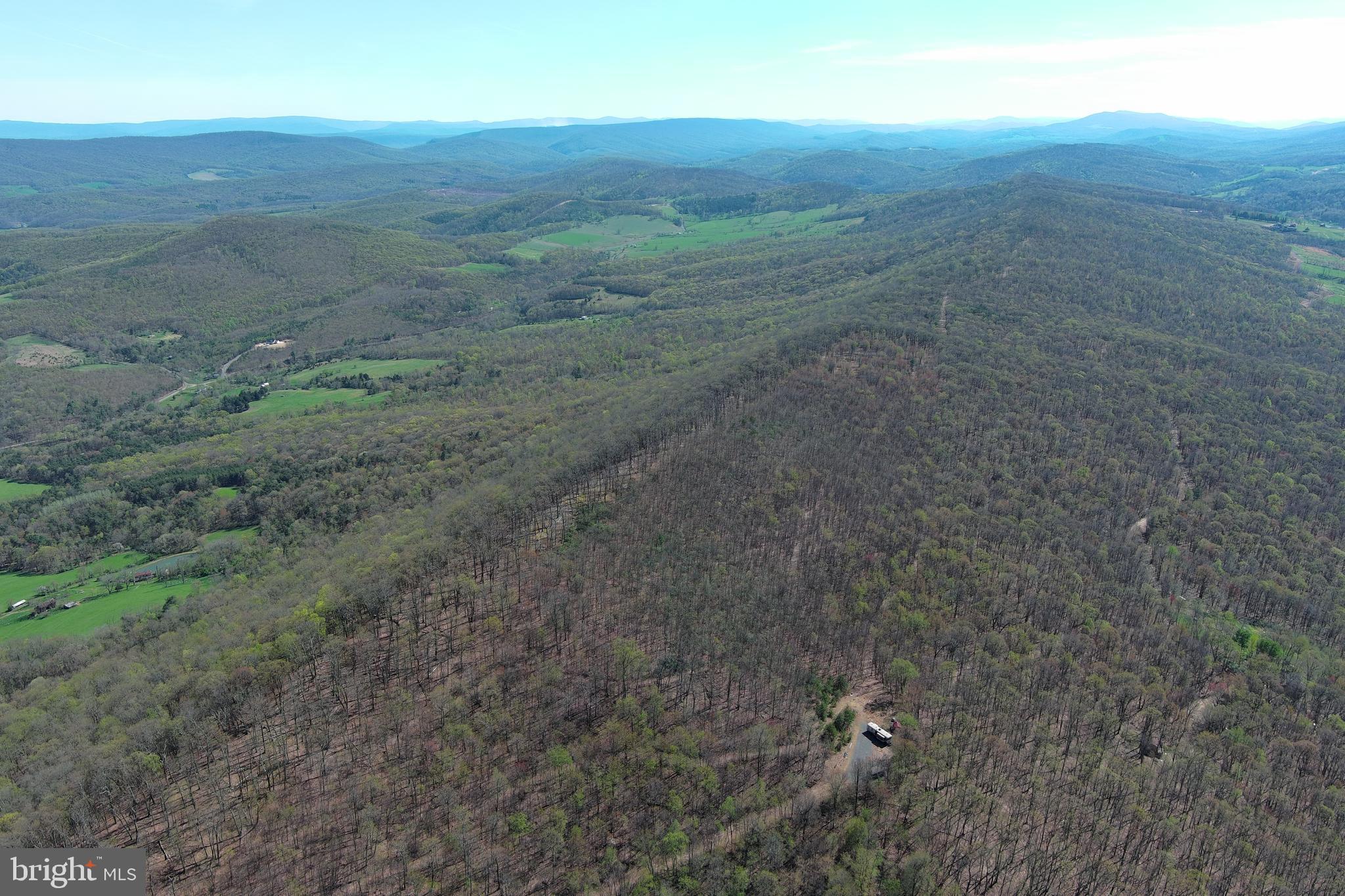 STONY MOUNTAIN LODGE - Land
