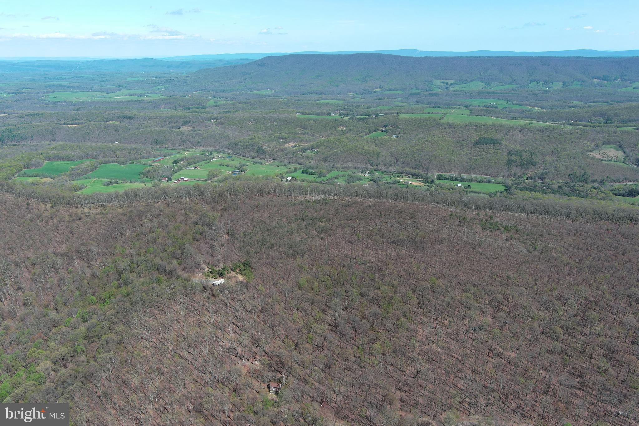 STONY MOUNTAIN LODGE - Land