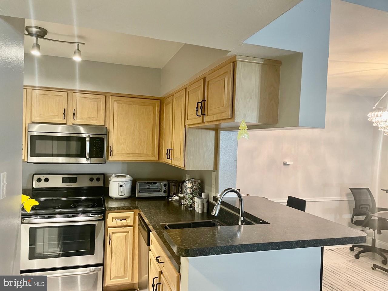 POINTE AT PARK CENTER - Residential Lease