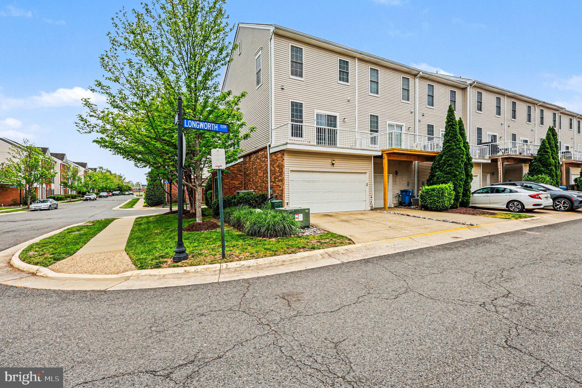 SOUTH RIDING - Residential