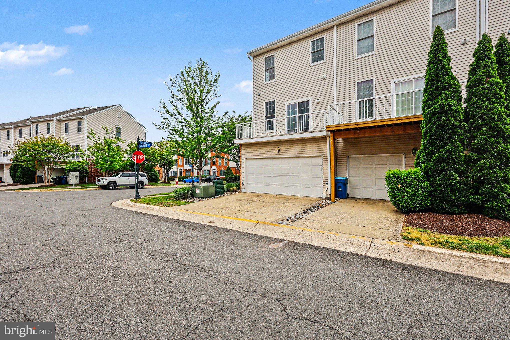 SOUTH RIDING - Residential