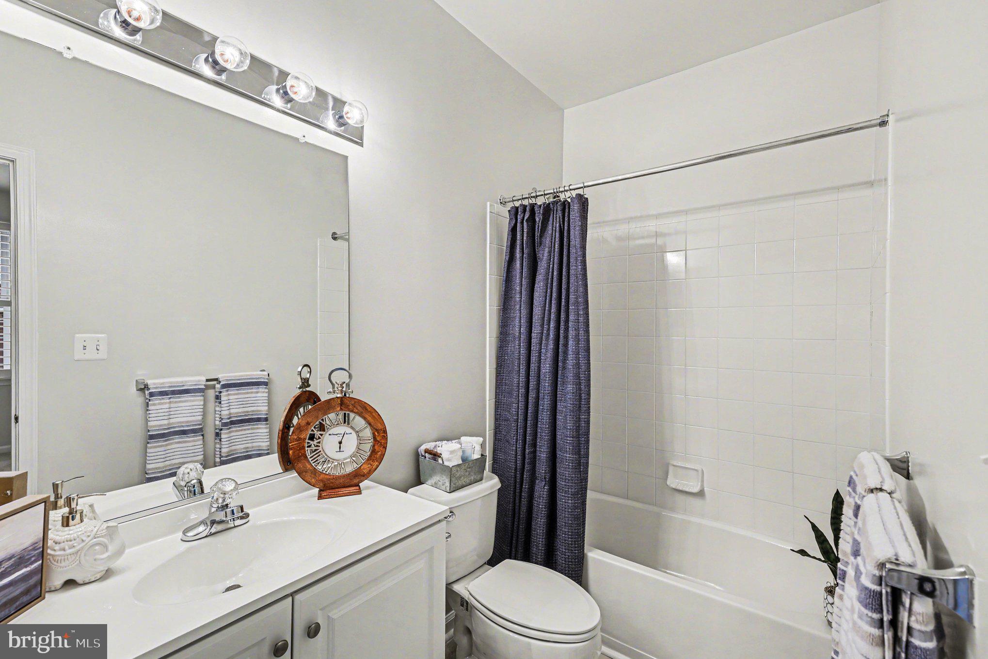 SOUTH RIDING - Residential