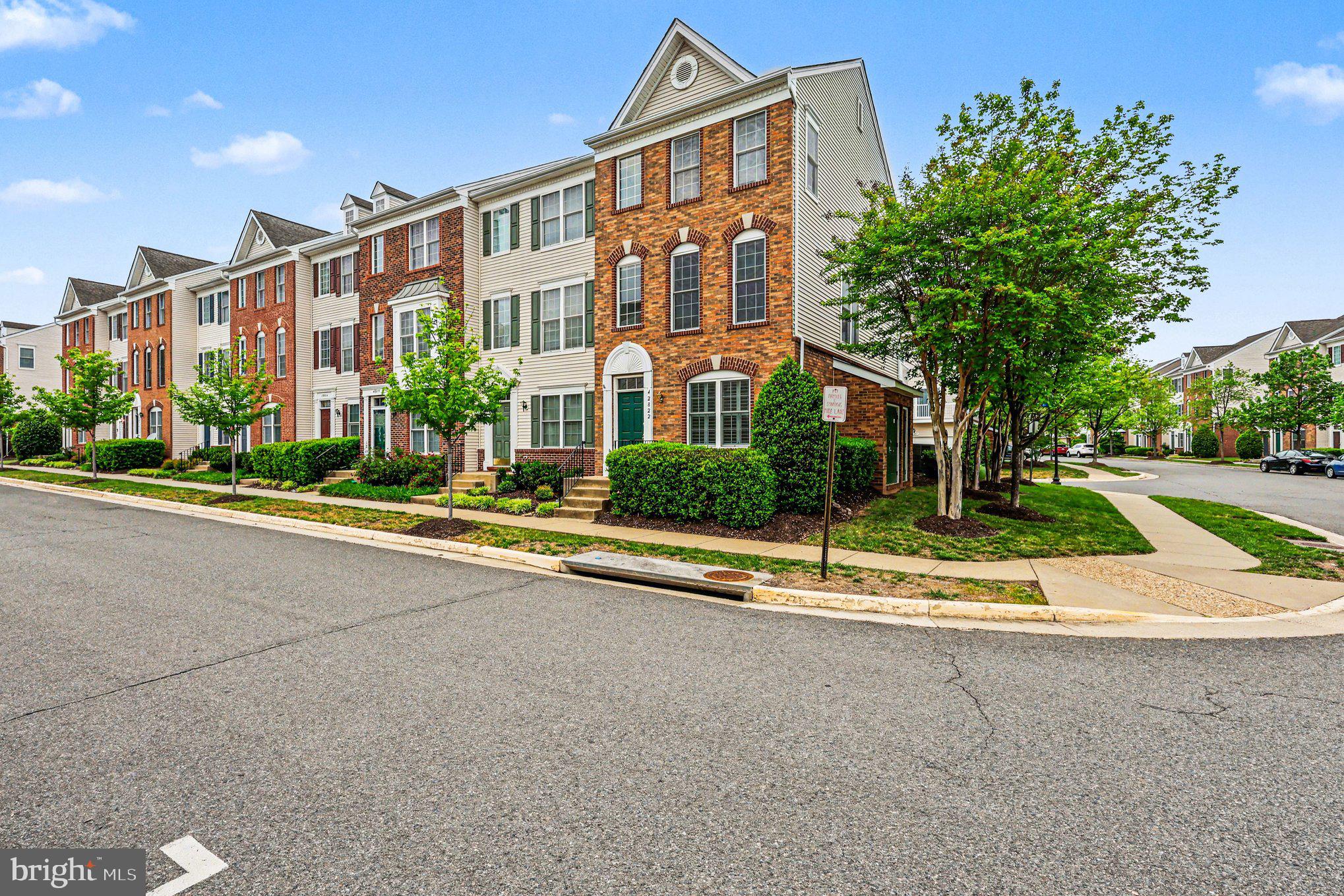 SOUTH RIDING - Residential