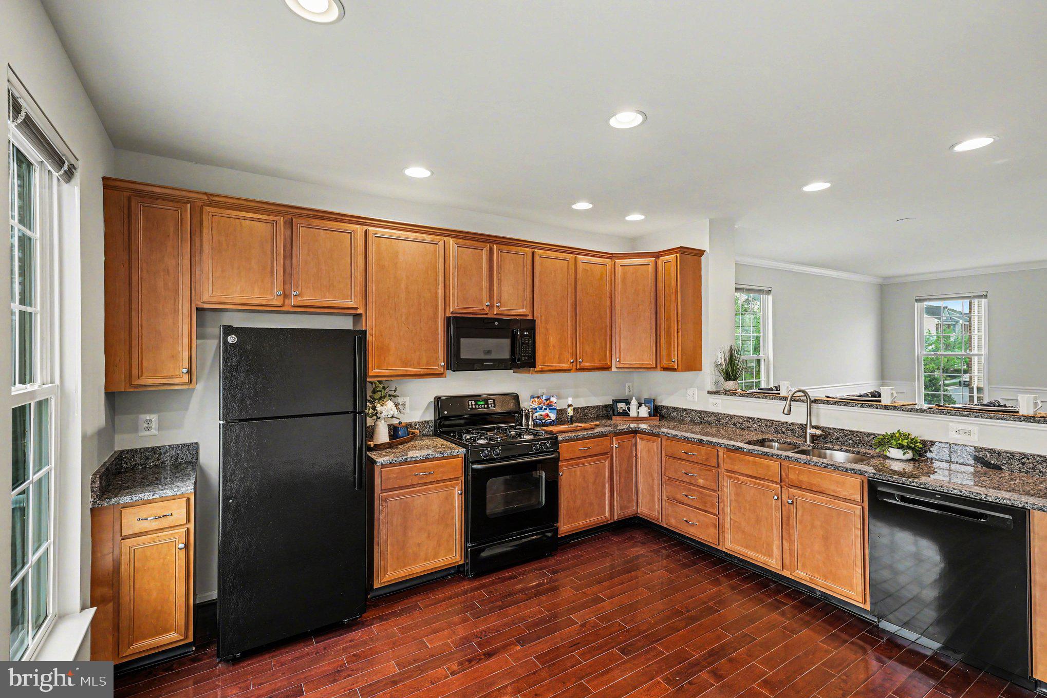 SOUTH RIDING - Residential