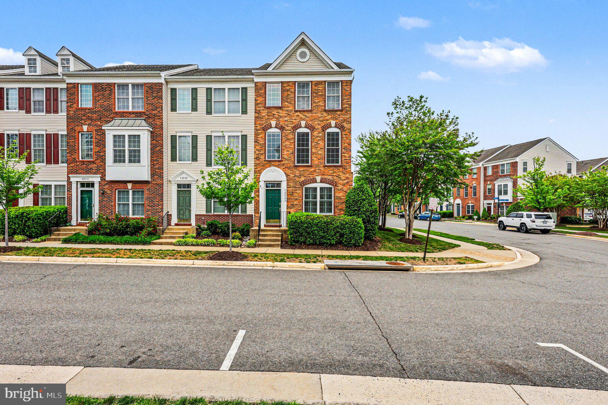 SOUTH RIDING - Residential