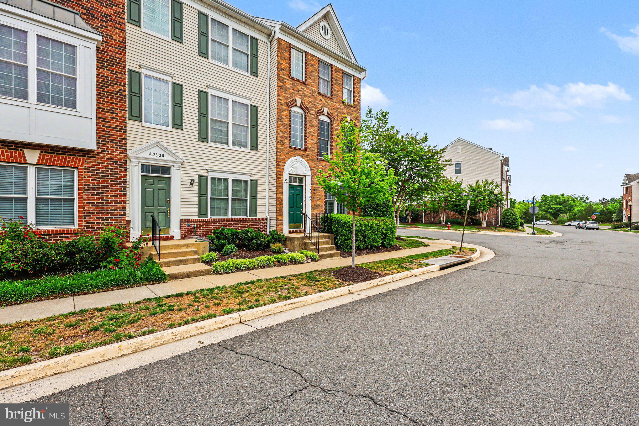 SOUTH RIDING - Residential