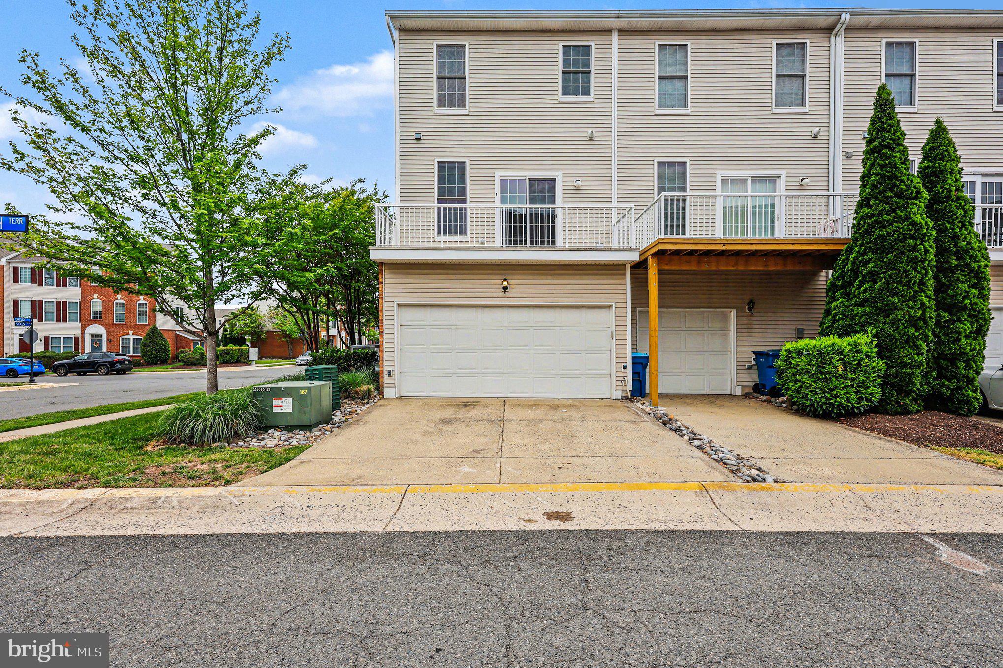 SOUTH RIDING - Residential