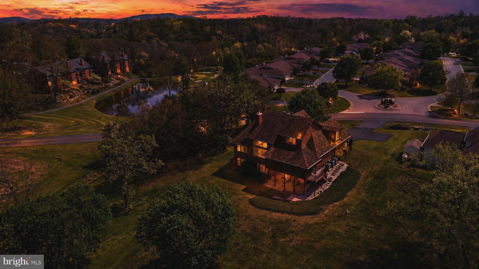 THE WOODS - Residential
