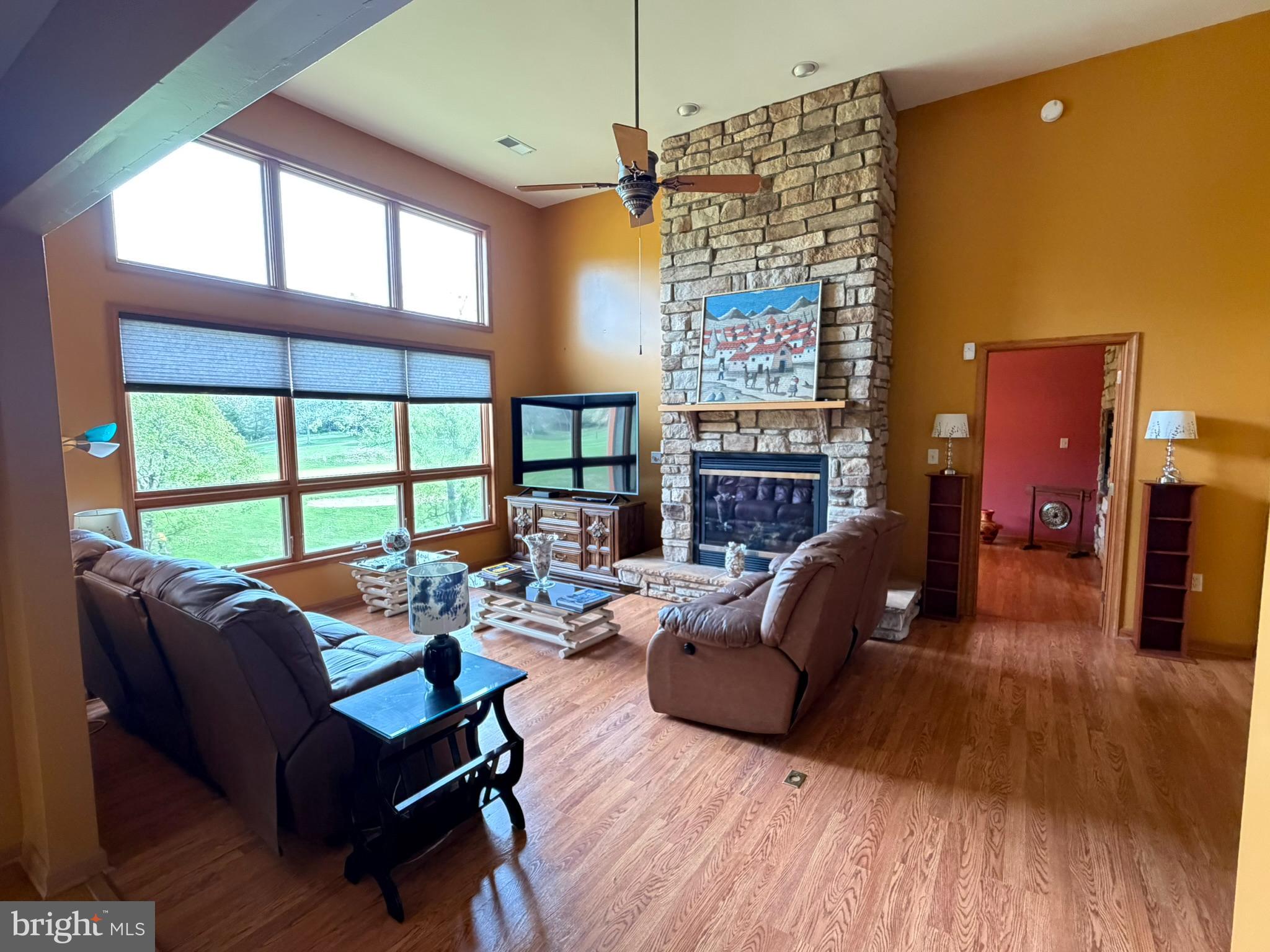 THE WOODS - Residential