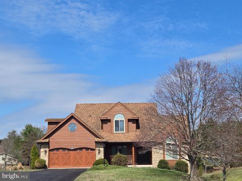 Homes For Sale - 1042 Wintercamp Trail<br/> HEDGESVILLE, WV 25427