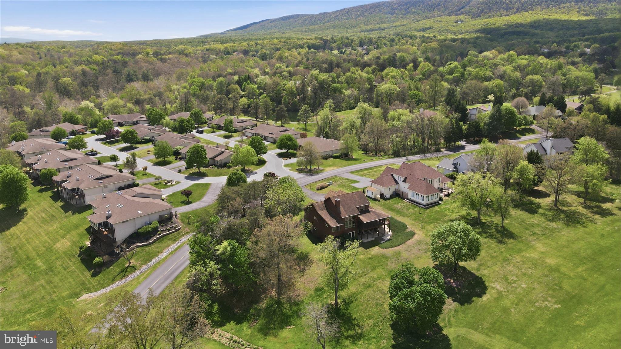THE WOODS - Residential