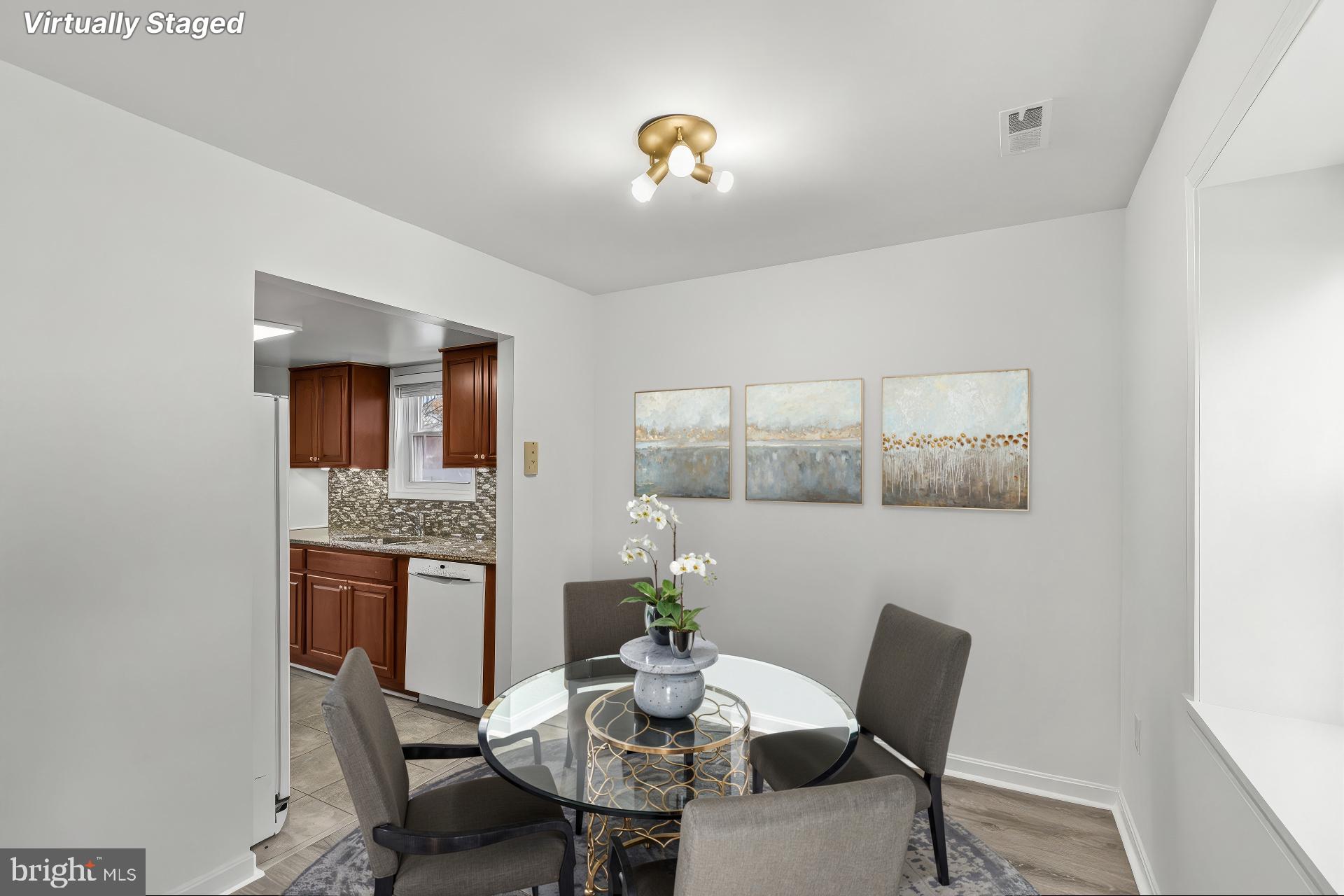 WOODLAND BEACH - Residential