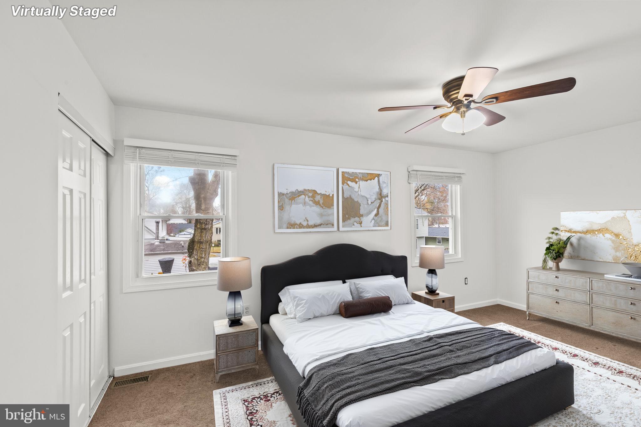 WOODLAND BEACH - Residential