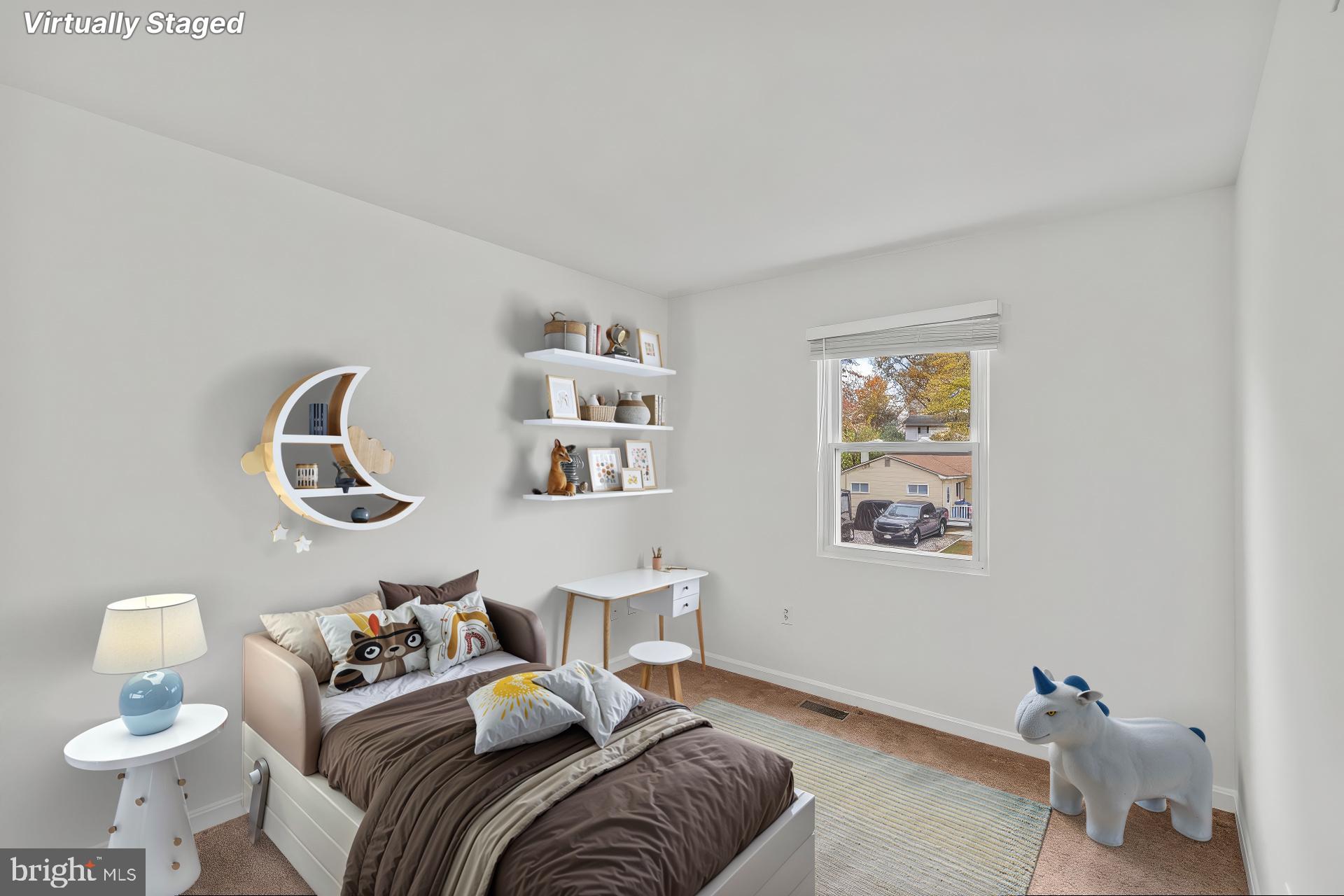 WOODLAND BEACH - Residential