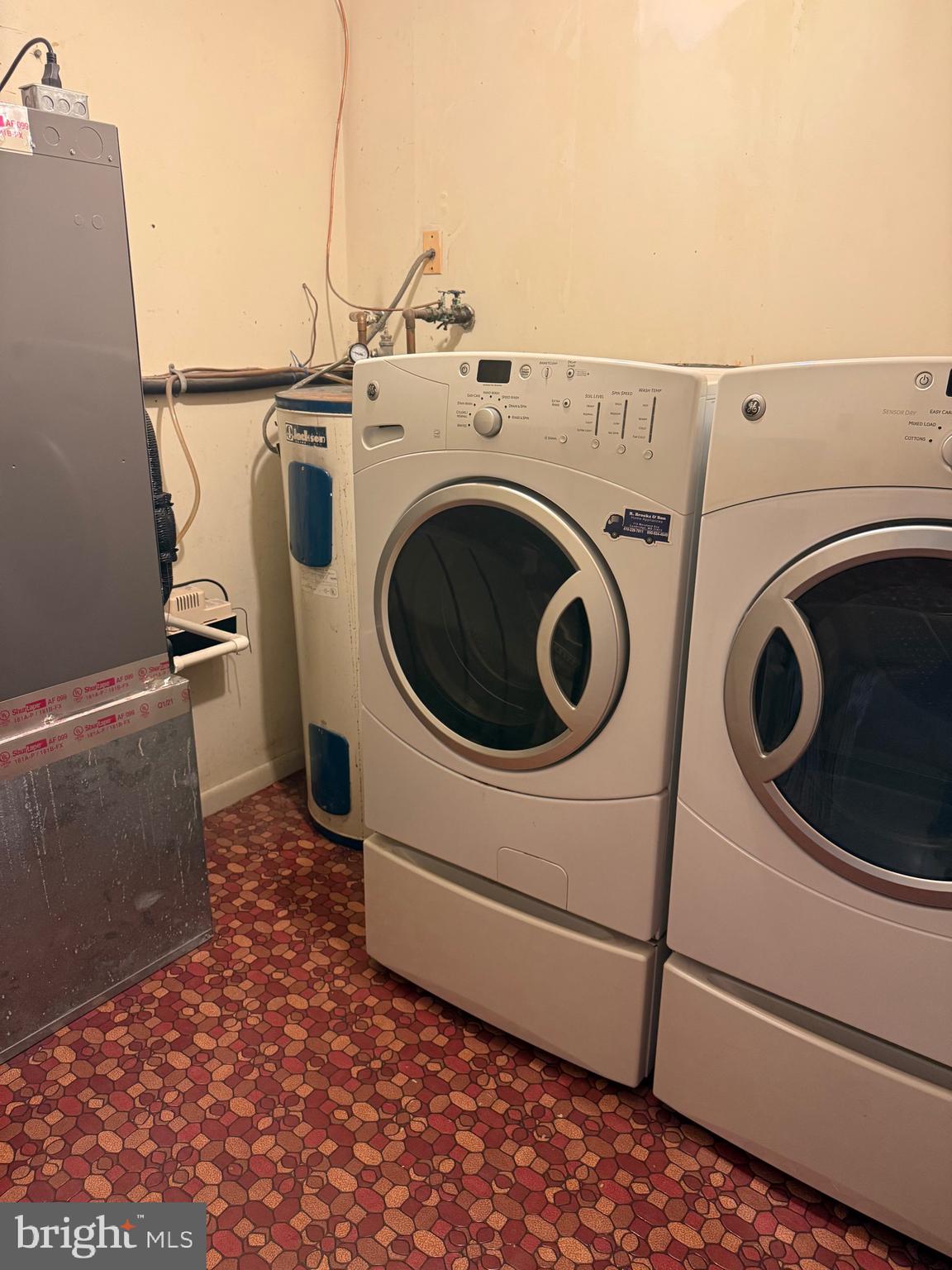 JENKINS CREEK - Residential