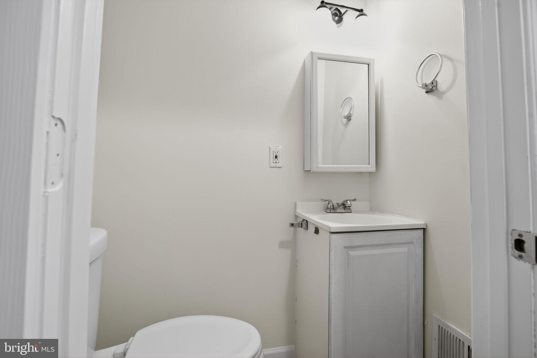 EAST BALTIMORE MIDWAY - Residential