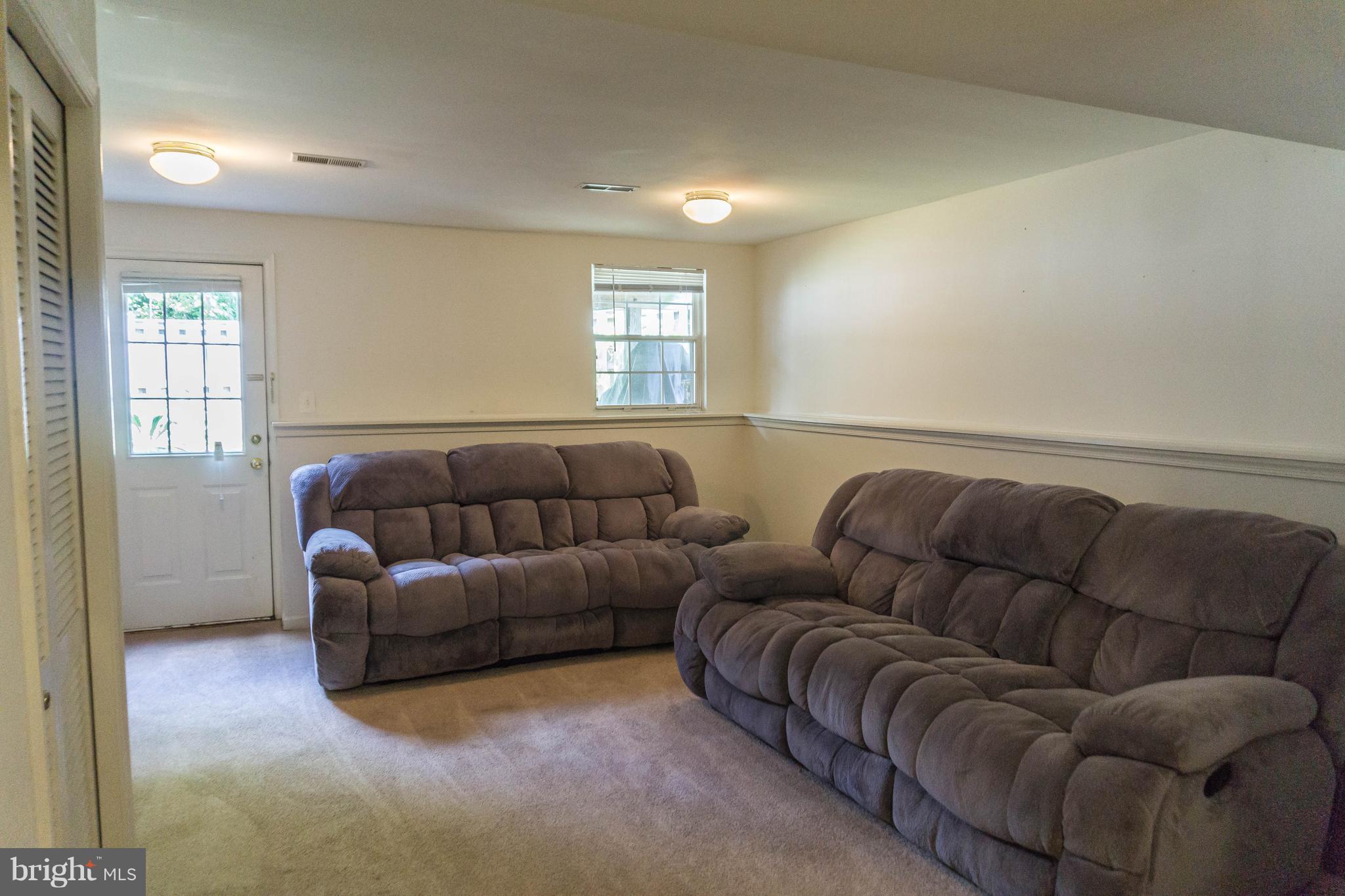 CENTRE RIDGE - Residential Lease