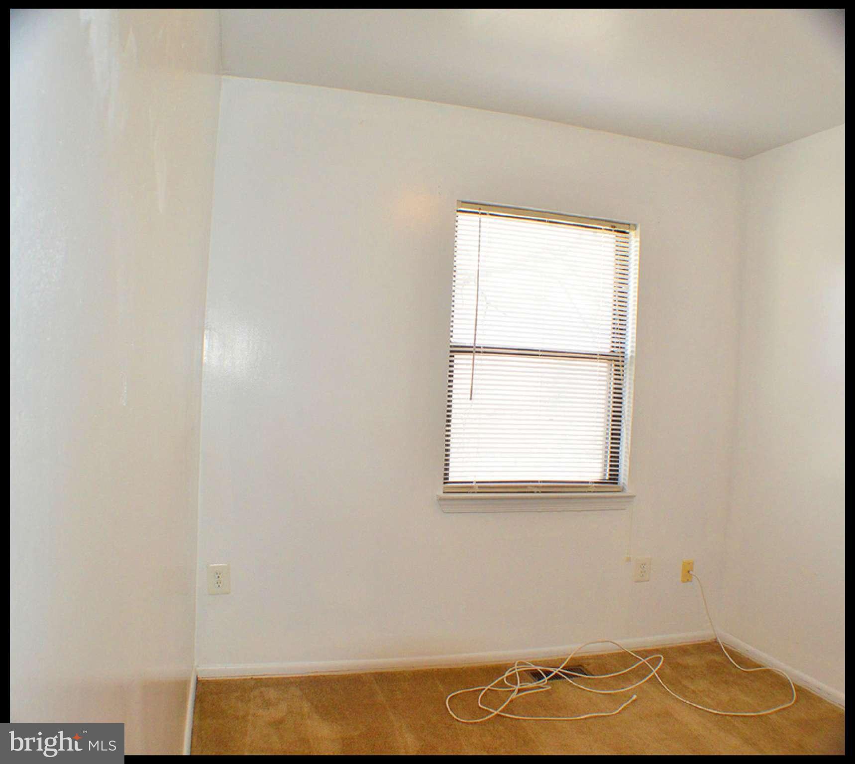 DUMBARTON SQUARE - Residential