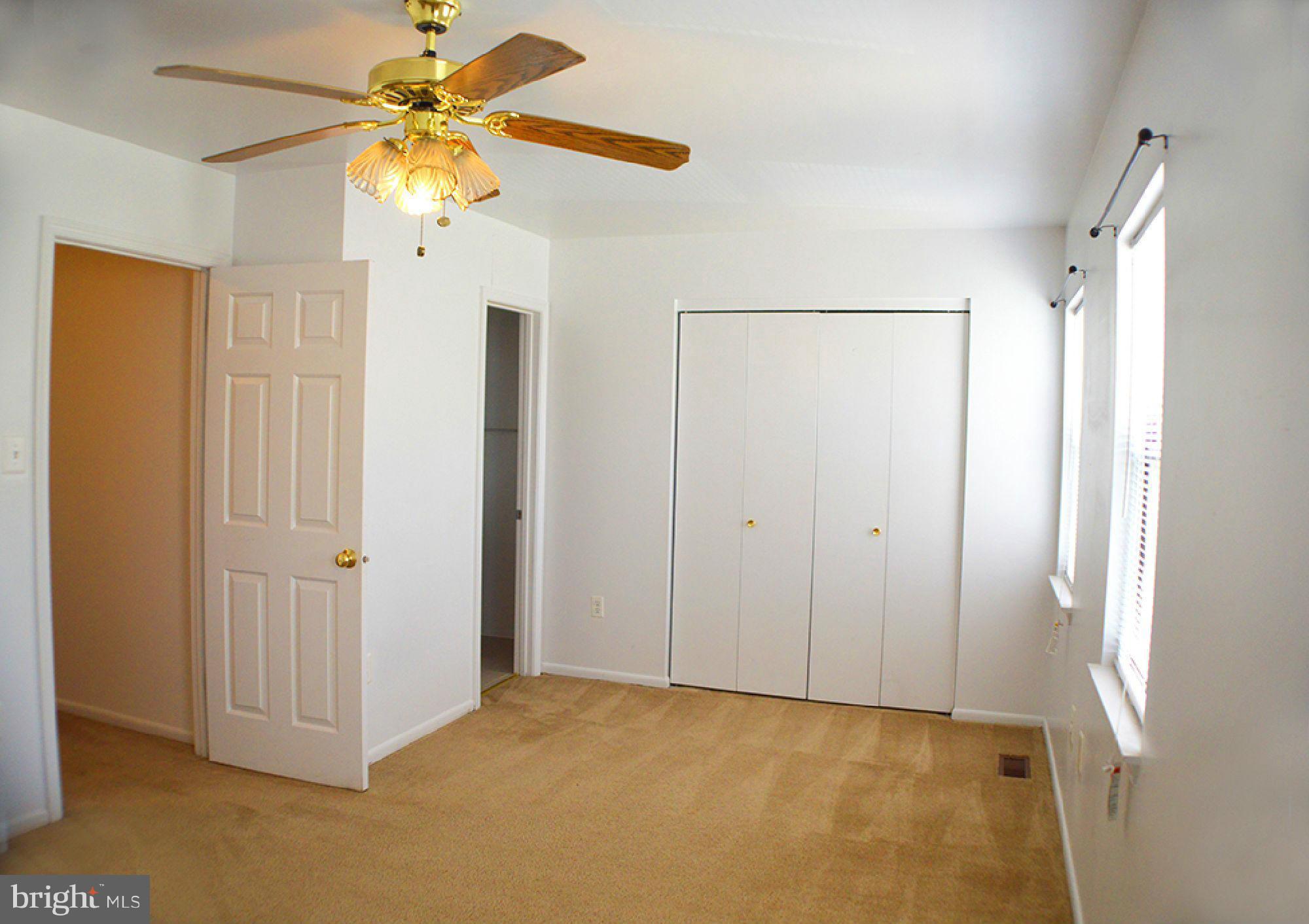 DUMBARTON SQUARE - Residential