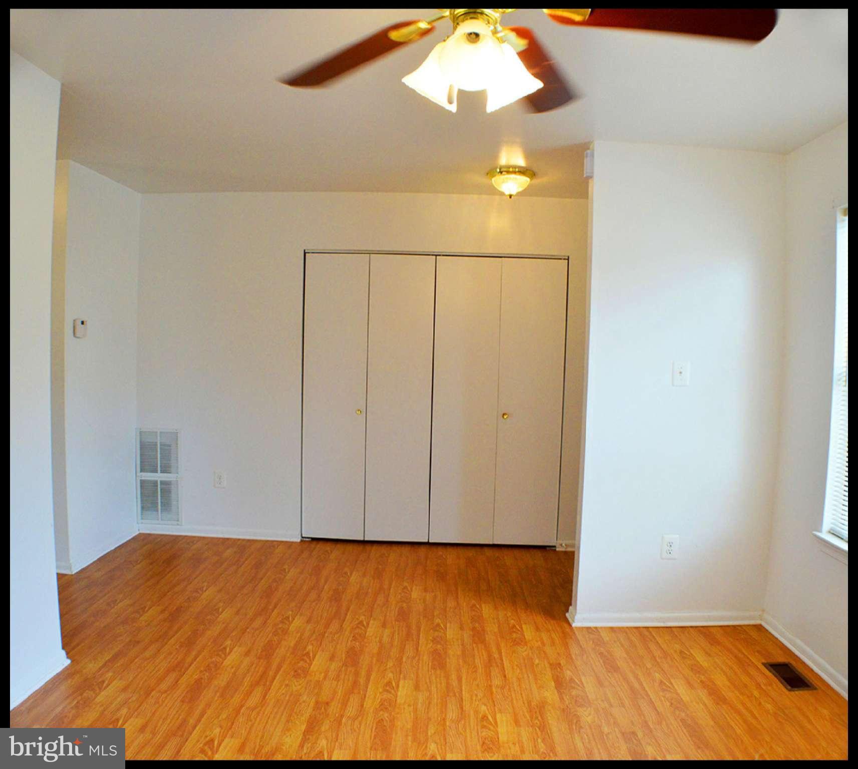 DUMBARTON SQUARE - Residential