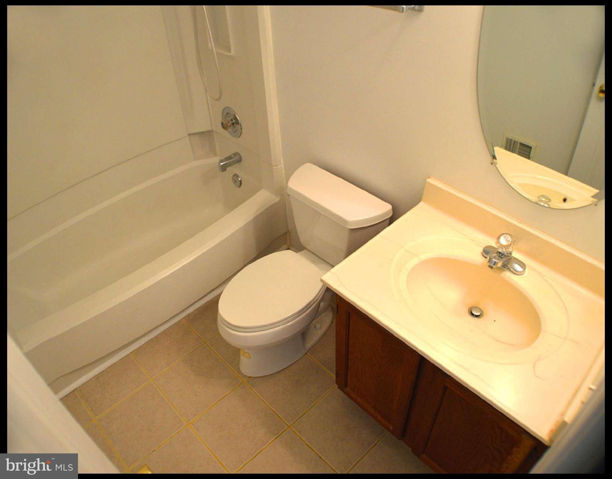 DUMBARTON SQUARE - Residential