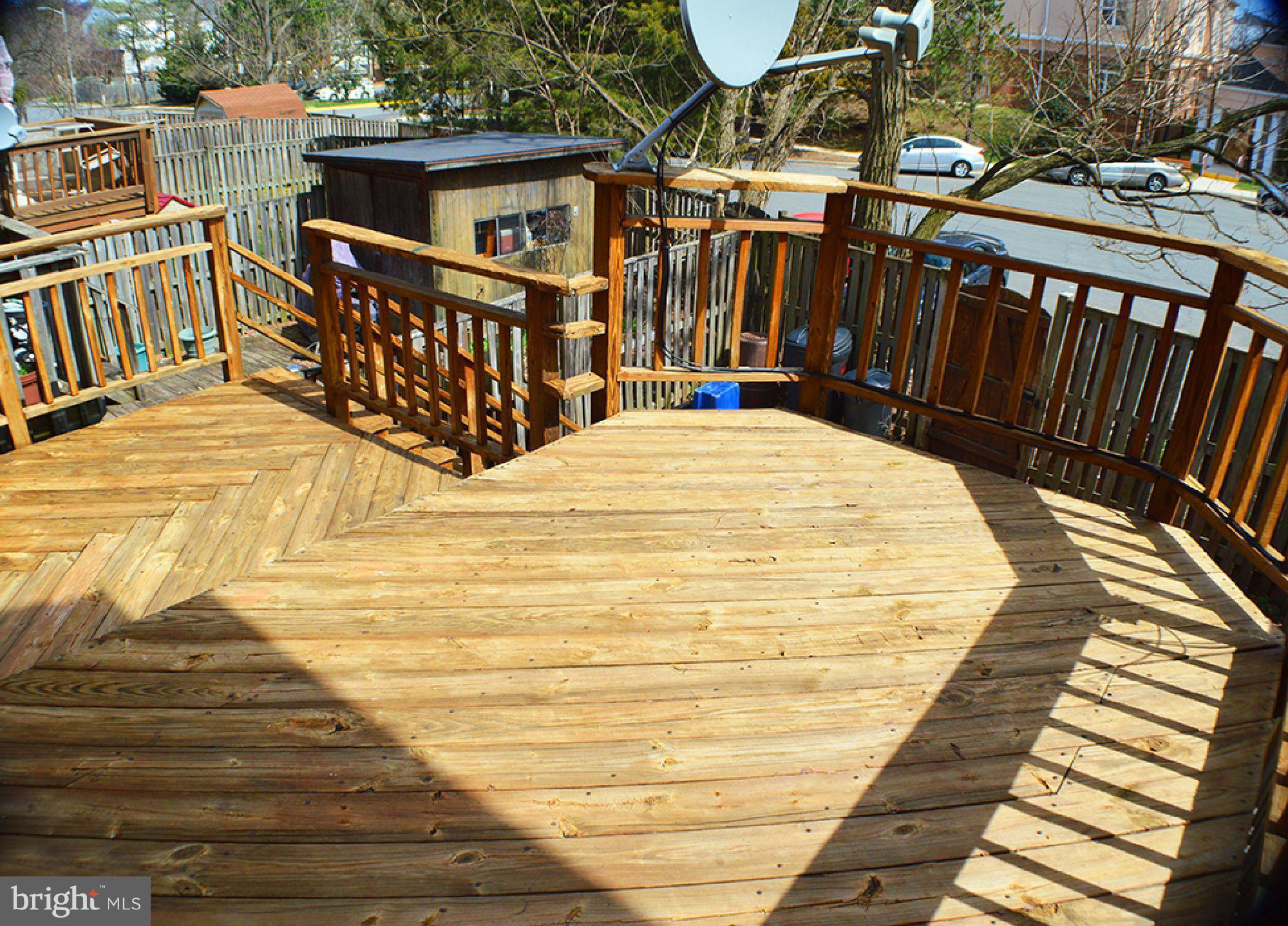 DUMBARTON SQUARE - Residential