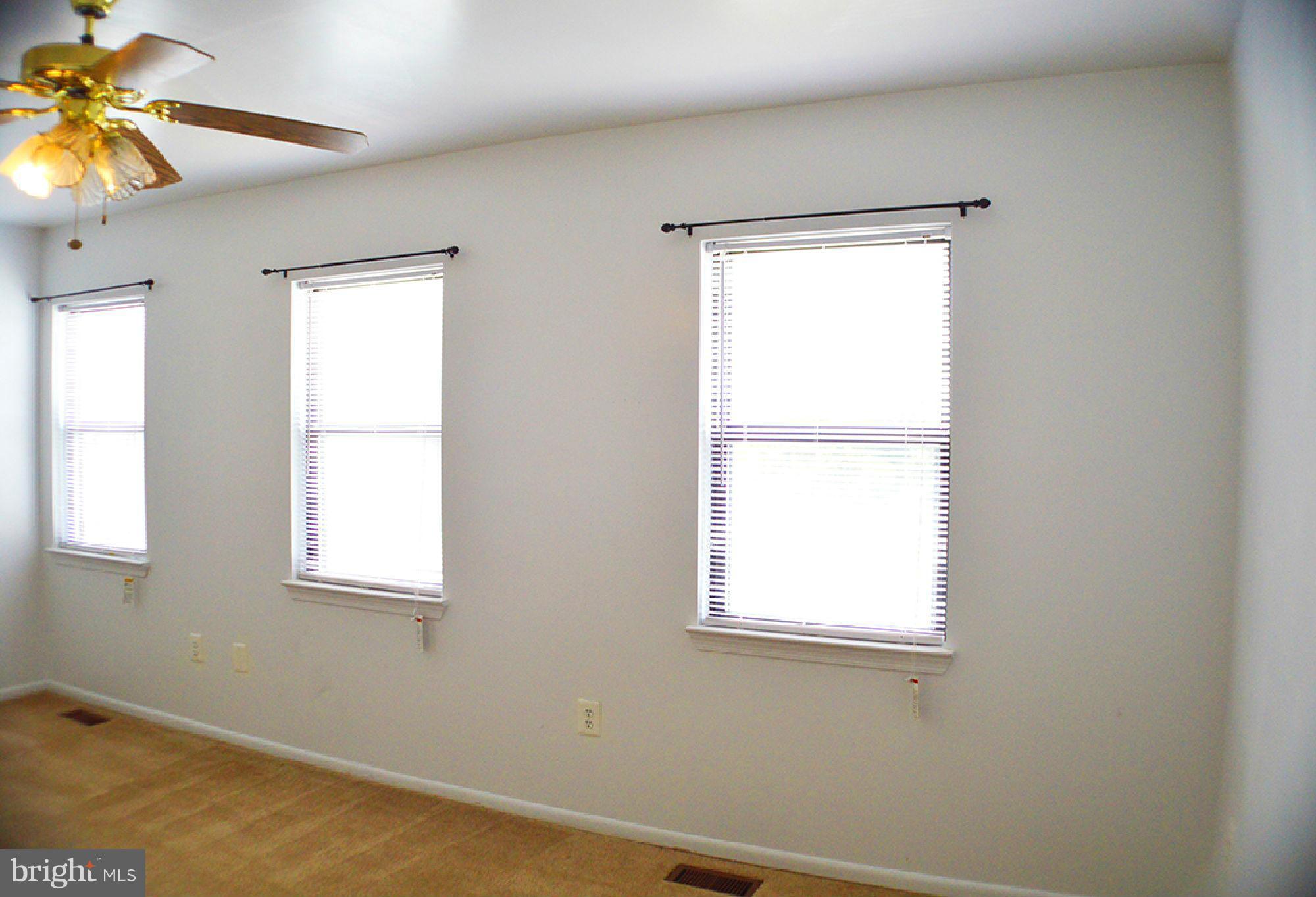 DUMBARTON SQUARE - Residential