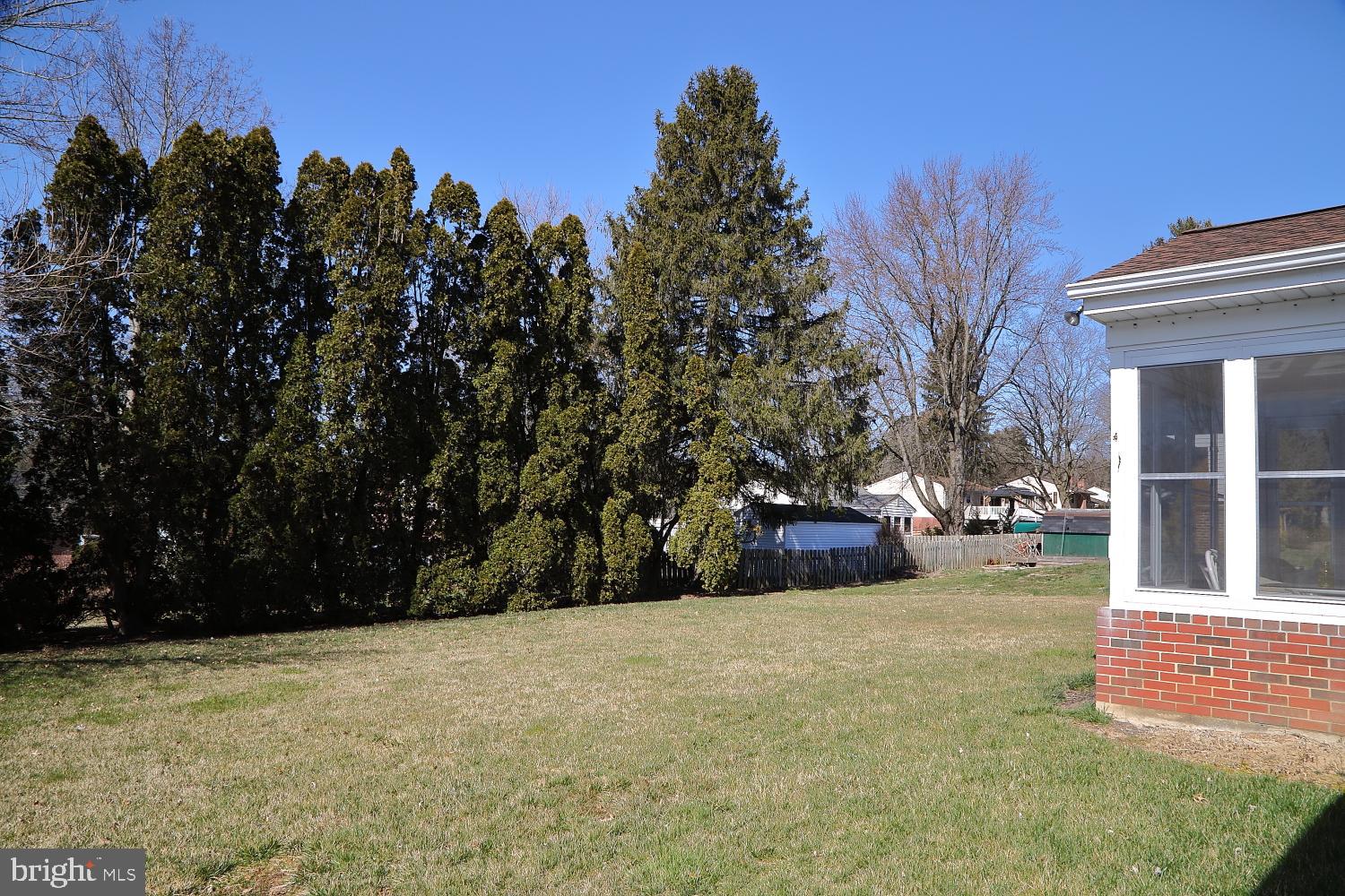 MANOR RIDGE - Residential