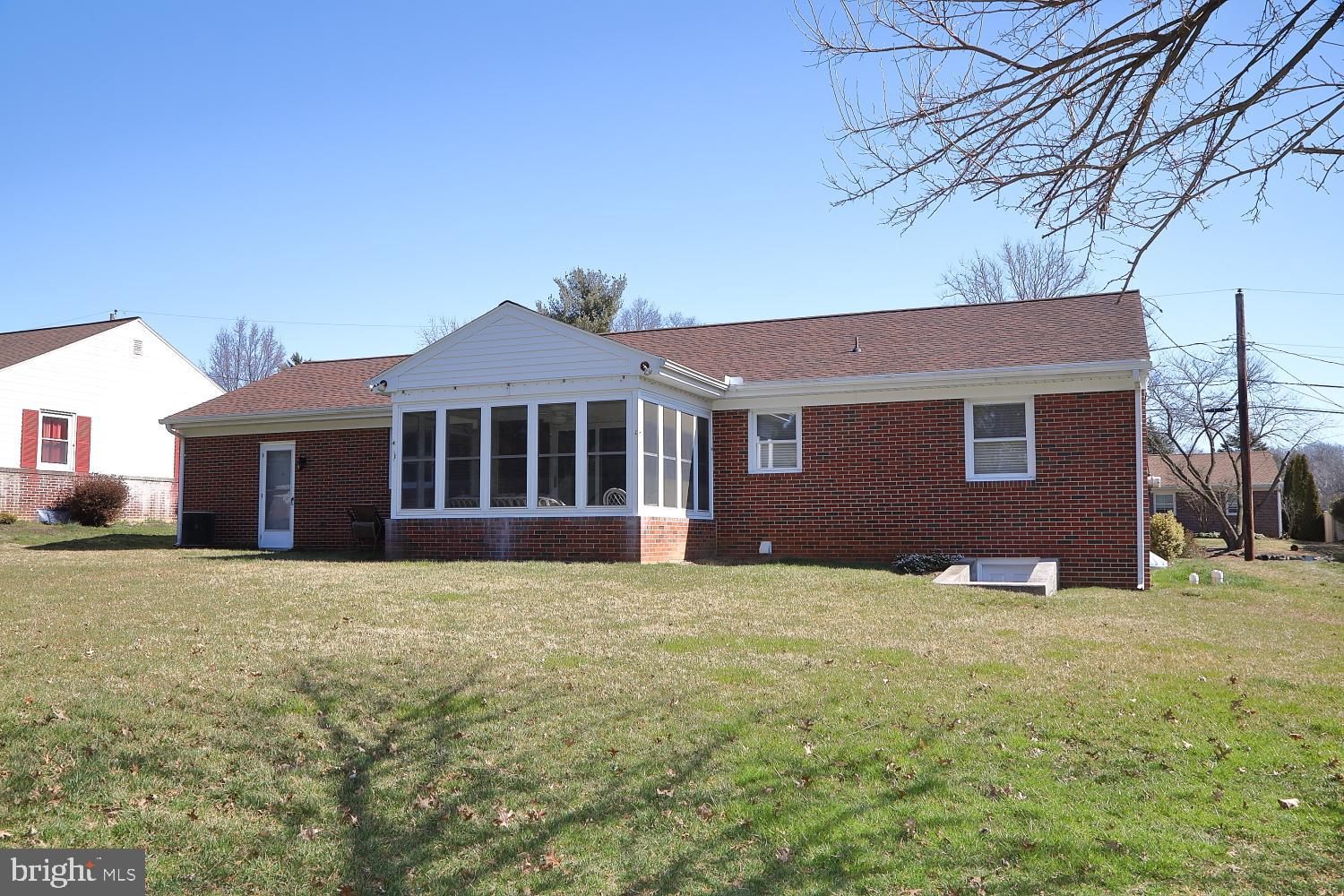 MANOR RIDGE - Residential