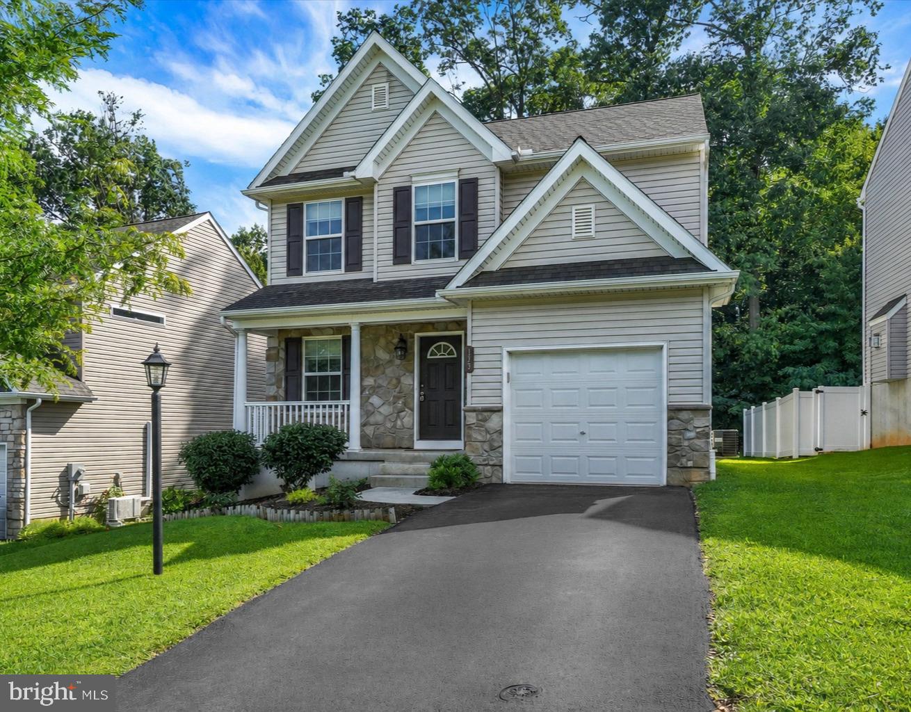 135 SUNBURY WAY