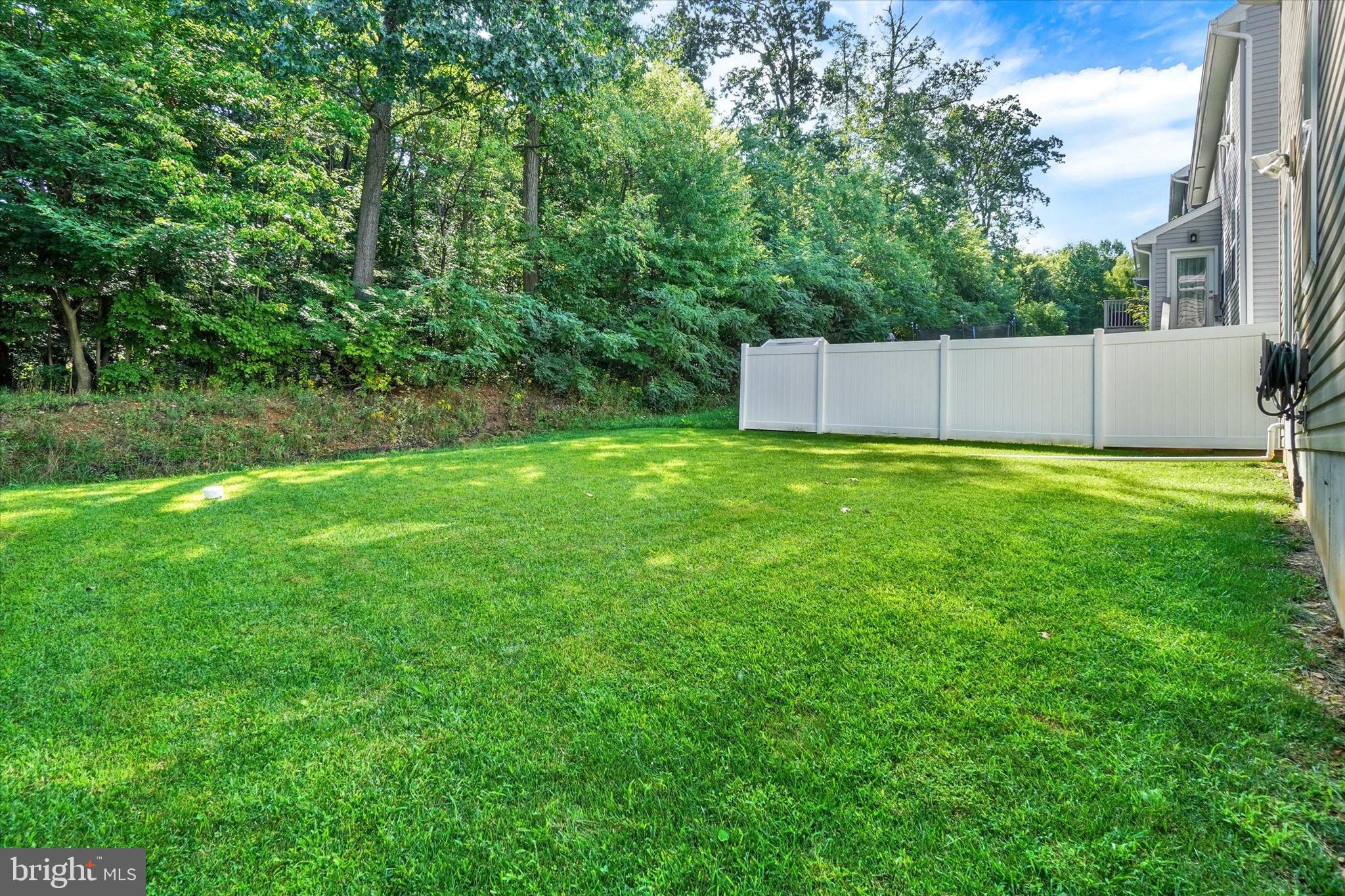 135 SUNBURY WAY