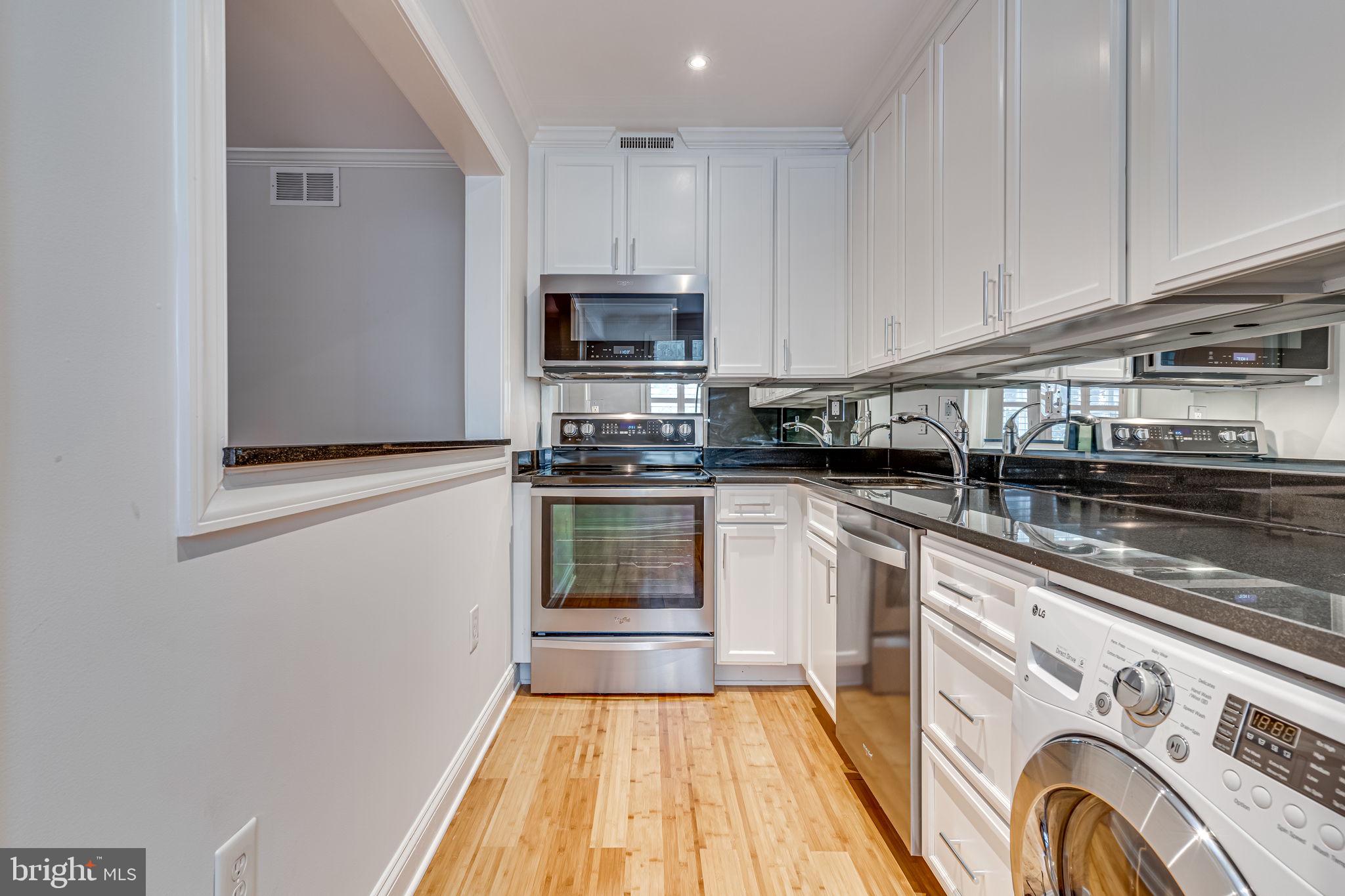 RIVERTON - Residential Lease