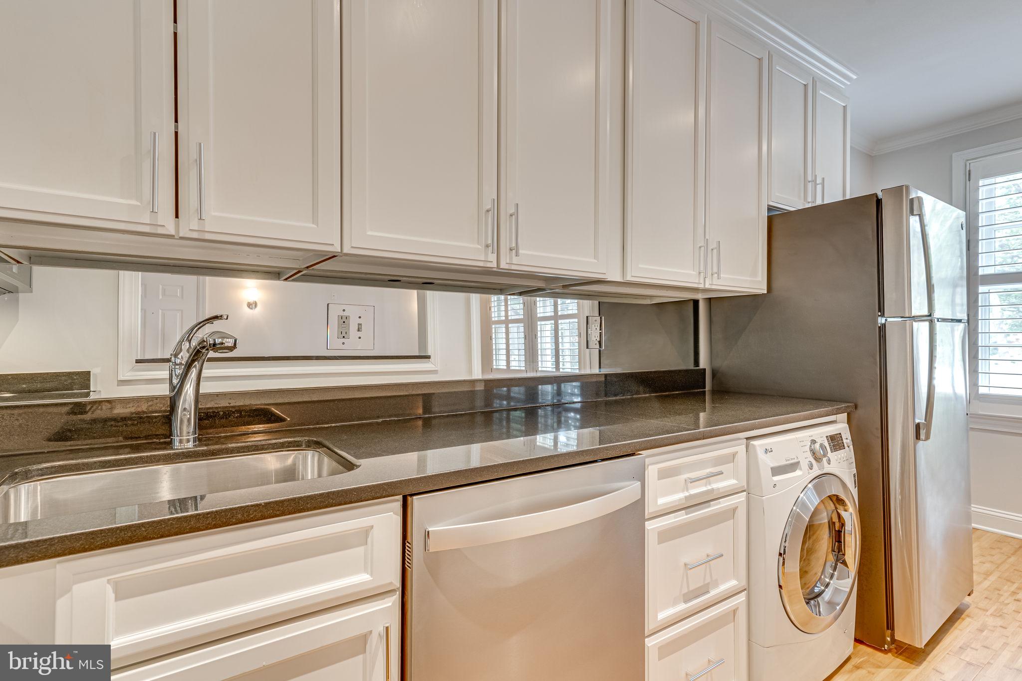 RIVERTON - Residential Lease