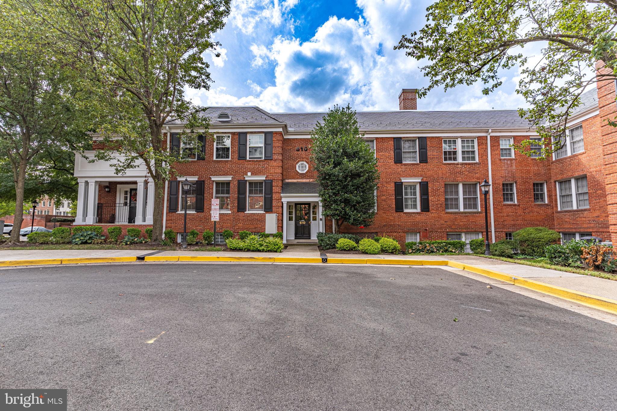 RIVERTON - Residential Lease