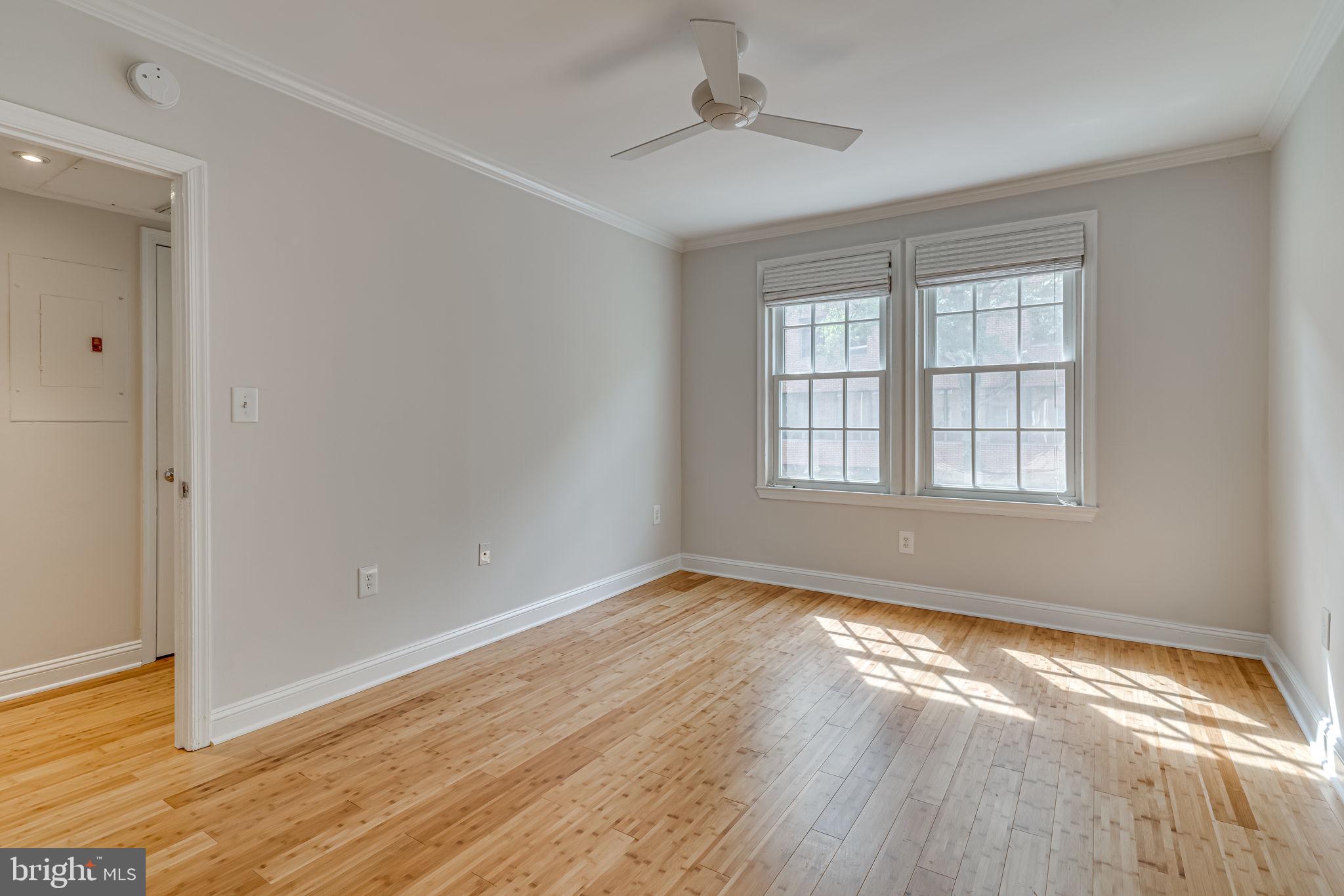 RIVERTON - Residential Lease