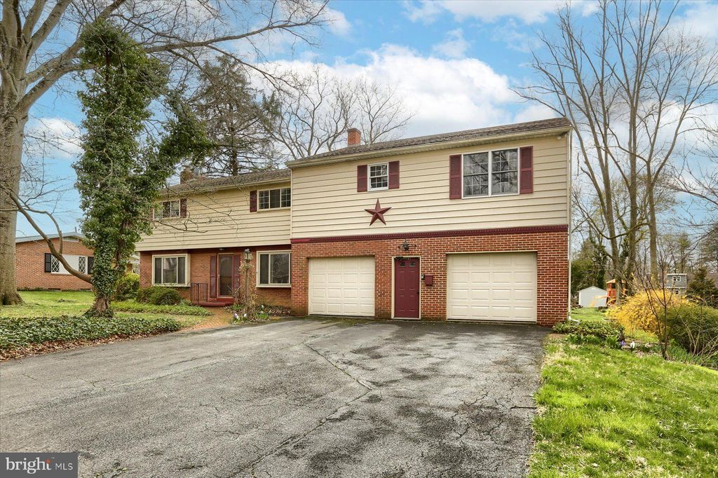 Photo of 1558 Linden Avenue, Lancaster, PA 17601 (MLS # PALA2049006)