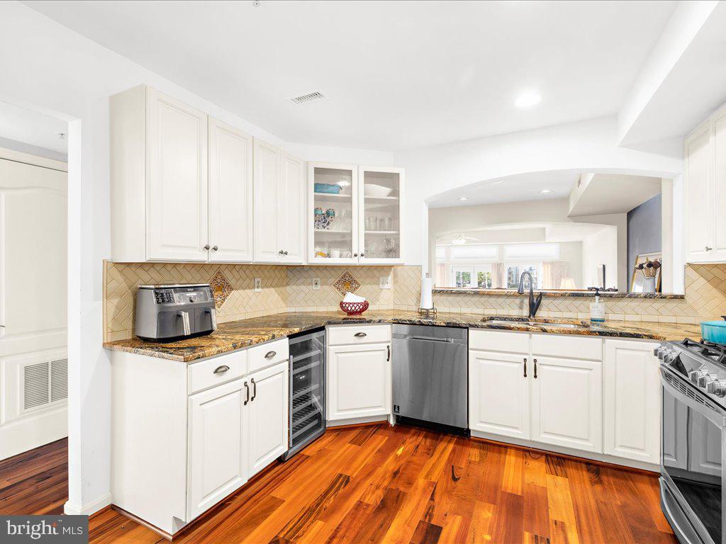 CHESAPEAKE HARBOUR - Residential