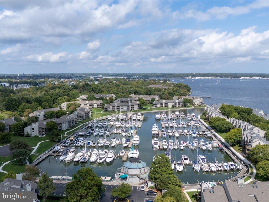 CHESAPEAKE HARBOUR - Residential