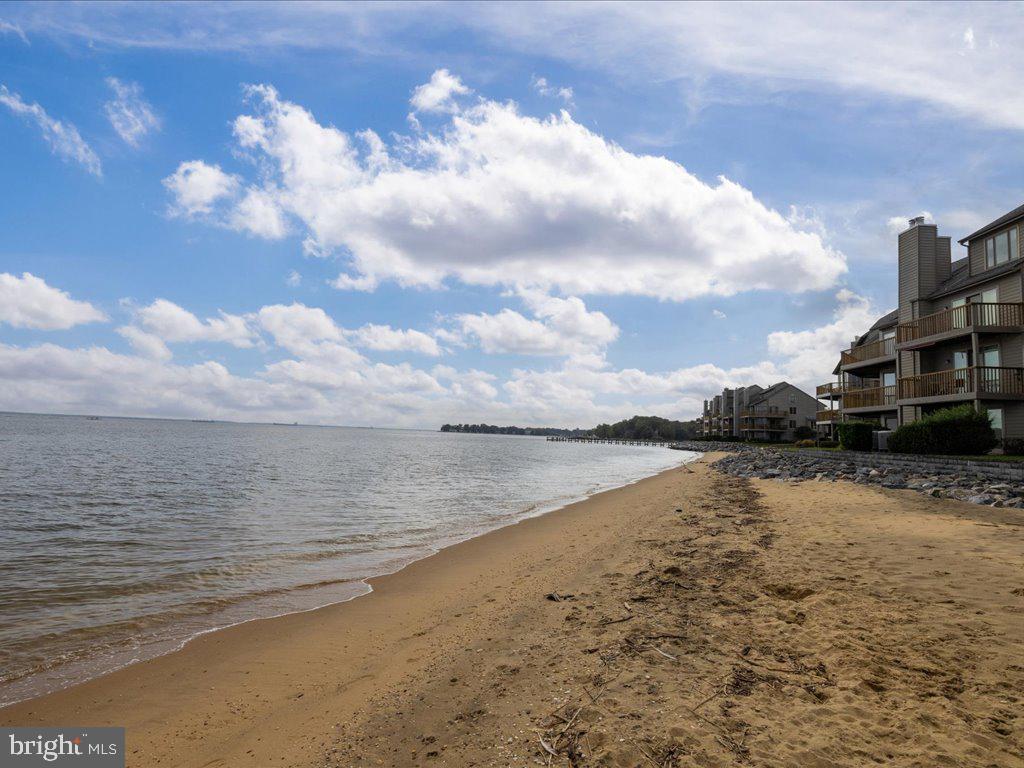 CHESAPEAKE HARBOUR - Residential