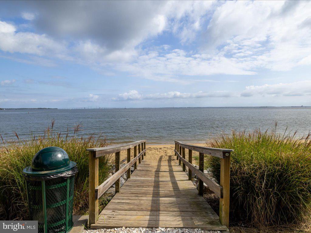 CHESAPEAKE HARBOUR - Residential