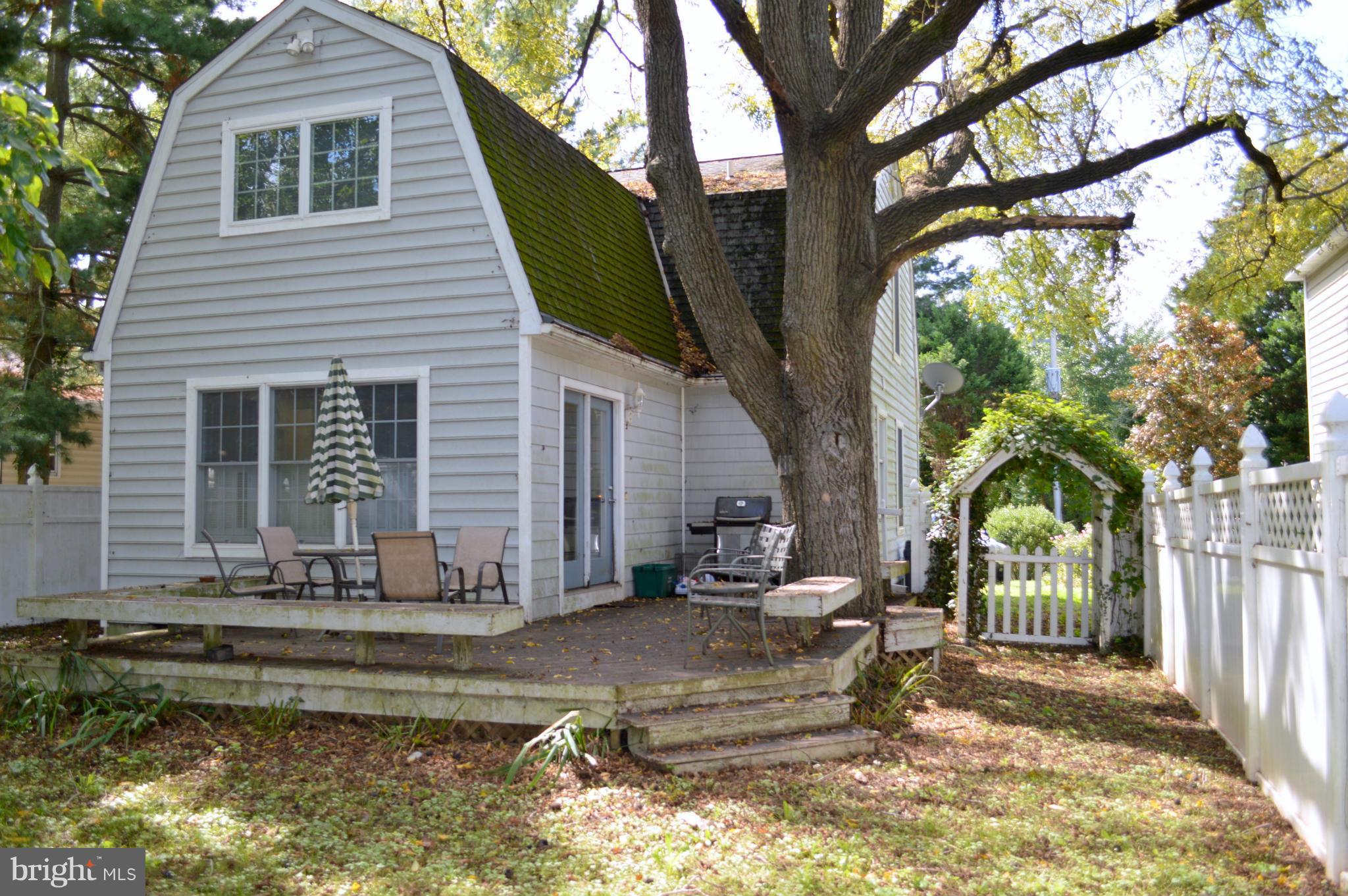 CENTREVILLE - Residential