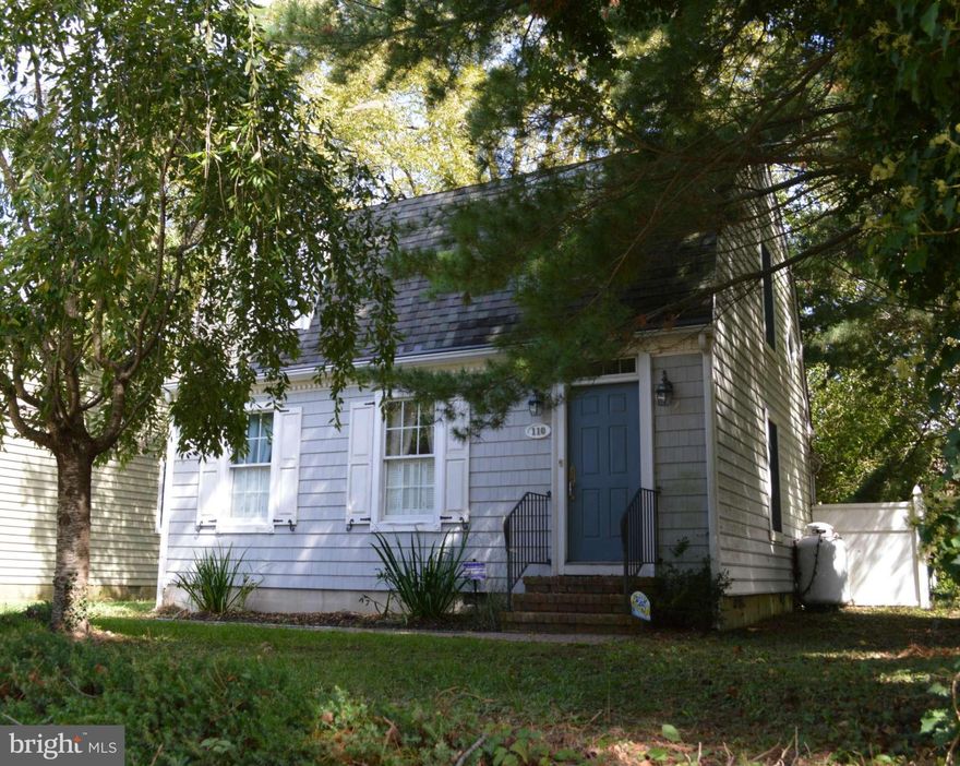 Quality home in-town Centreville, just a stones throw from the Corsica River, public boat ramp, park and fishing pier!  Three bedroom Cape Cod style house features an open floor plan, functional kitchen, gas fireplace, large bathroom with whirlpool tub and skylights.  Rear yard  with shed and deck for entertaining rounds out the complete package.Third party authorization required.