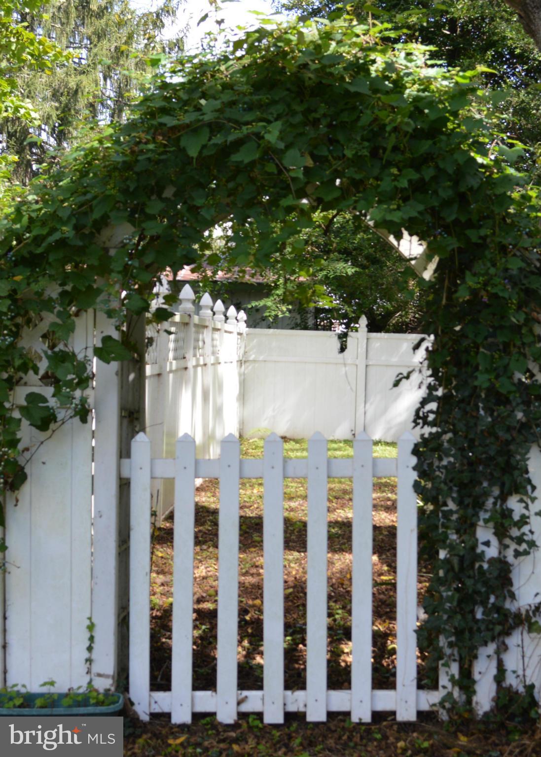 CENTREVILLE - Residential