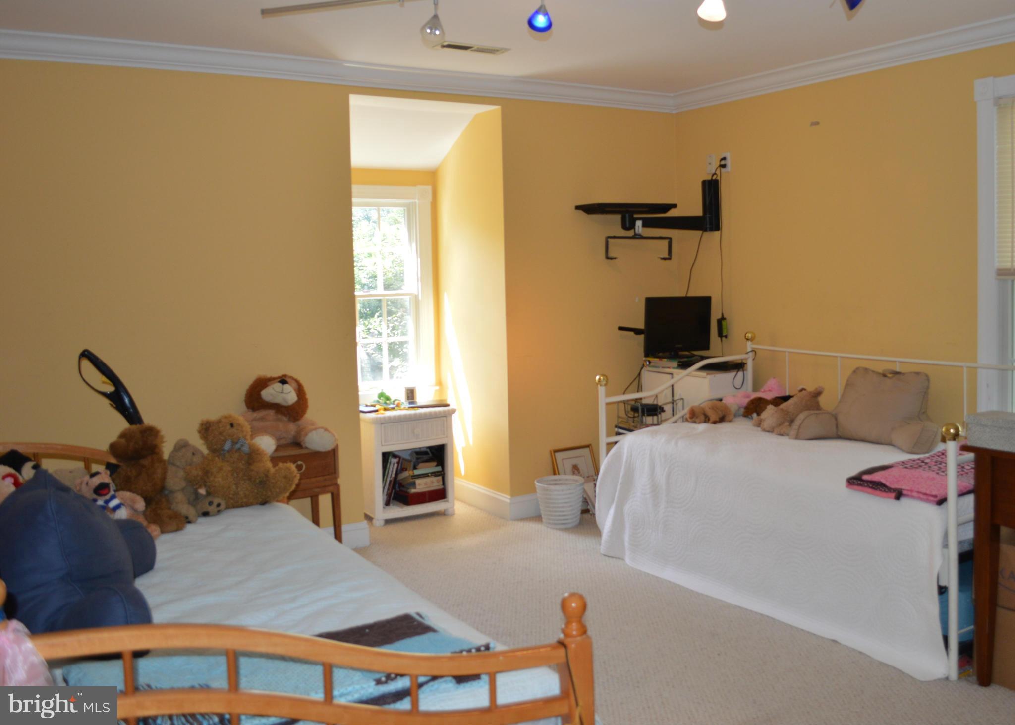 CENTREVILLE - Residential