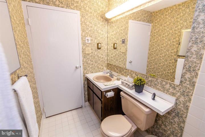 FOX VALLEY - Residential Lease