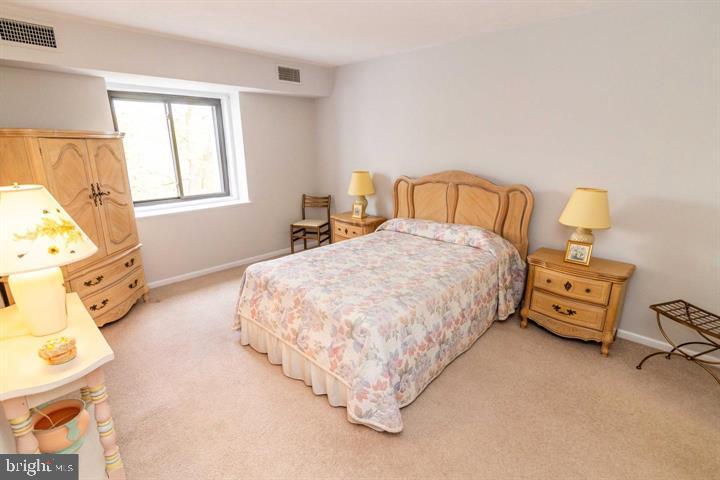 FOX VALLEY - Residential Lease